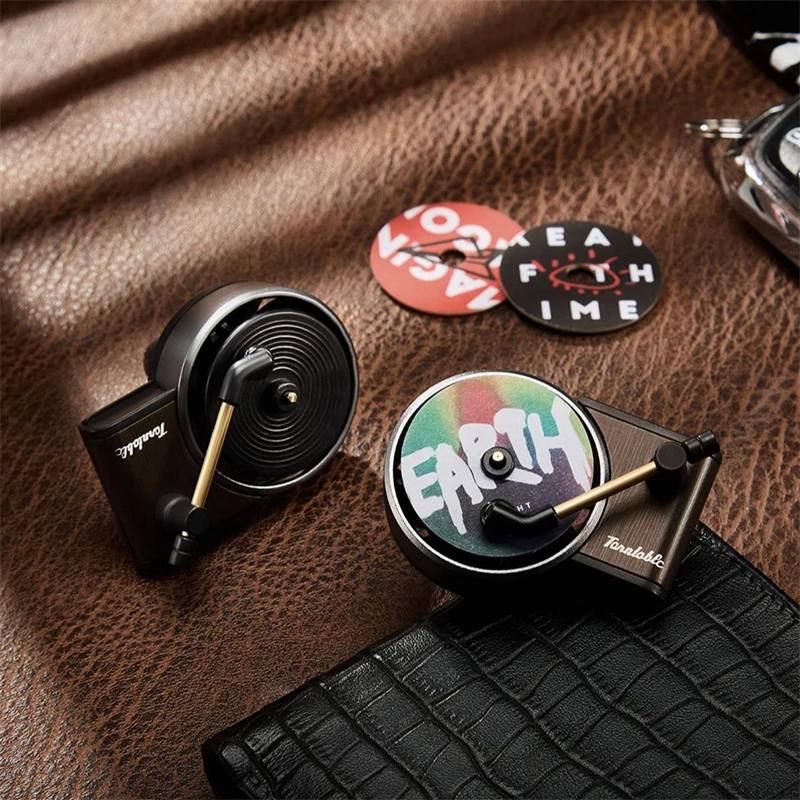 Car Record Player Turntable Perfume Vent Clip Air Freshener Aromatherapy 6Pcs Fragrance Smell Diffuser Auto Interior Accessorie
Car Record Player Turntable Perfume Vent Clip Air Freshener Aromatherapy 6Pcs Fragrance Smell Diffuser Auto Interior Accessorie