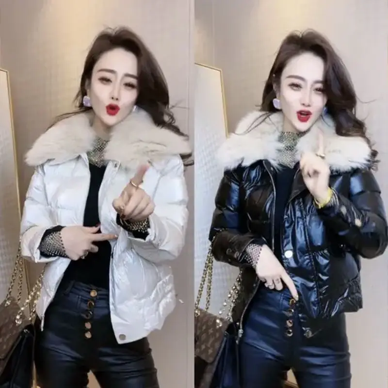 2023 Winter New Fashion Bright Down Cotton Jacket Versatile Female Outerwear Versatile Solid Color Fox Collar Women's Clothing
2023 Winter New Fashion Bright Down Cotton Jacket Versatile Female Outerwear Versatile Solid Color Fox Collar Women's Clothing