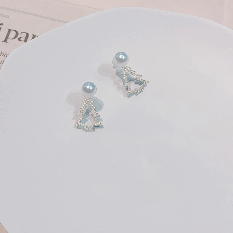 Small Cute Rhinestones Christmas Tree Earrings Geometric Zircon Tree Imitation Pearl Xmas Earring Piercing Stud Earrings Jewelry
Small Cute Rhinestones Christmas Tree Earrings Geometric Zircon Tree Imitation Pearl Xmas Earring Piercing Stud Earrings Jewelry