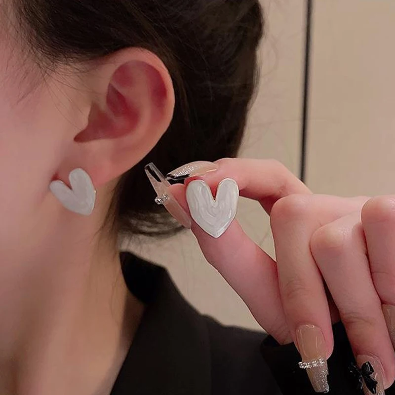 2022 Fashion New Elegant Metal Enamel Heart Pearl Earrings Korean Fashion Jewelry For Woman Girls Accessories Wholesale
2022 Fashion New Elegant Metal Enamel Heart Pearl Earrings Korean Fashion Jewelry For Woman Girls Accessories Wholesale