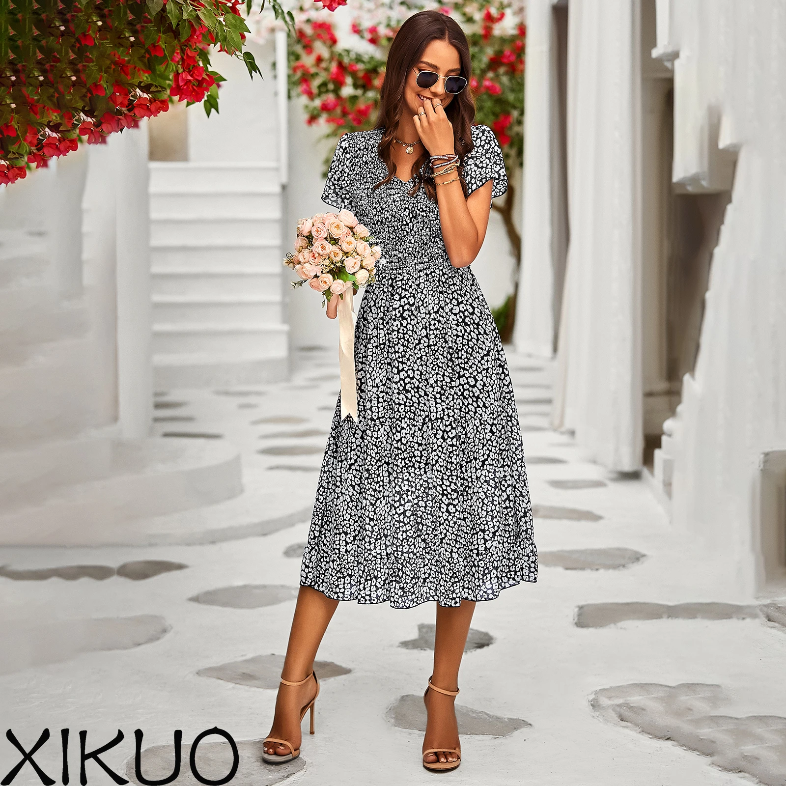 XIKUO design - temperament small dress four seasons V-neck paragraph flowing floral A-line women's dress 2023 spring new
XIKUO design - temperament small dress four seasons V-neck paragraph flowing floral A-line women's dress 2023 spring new