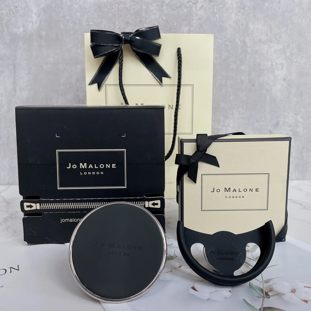 Fashion Car Perfume Fragrance Diffuser With English Pear Lime Basil Wood Sage Refill Natural Taste Pendant Decor Ribbon Gift Box
Fashion Car Perfume Fragrance Diffuser With English Pear Lime Basil Wood Sage Refill Natural Taste Pendant Decor Ribbon Gift Box