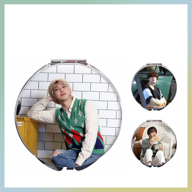 Оптовая продажа, Kpop Bangtan Boys, новый альбом для декорирования, косметическое зеркало, компактная косметика, карманный складной веер для коллек...
Оптовая продажа, Kpop Bangtan Boys, новый альбом для декорирования, косметическое зеркало, компактная косметика, карманный складной веер для коллек...