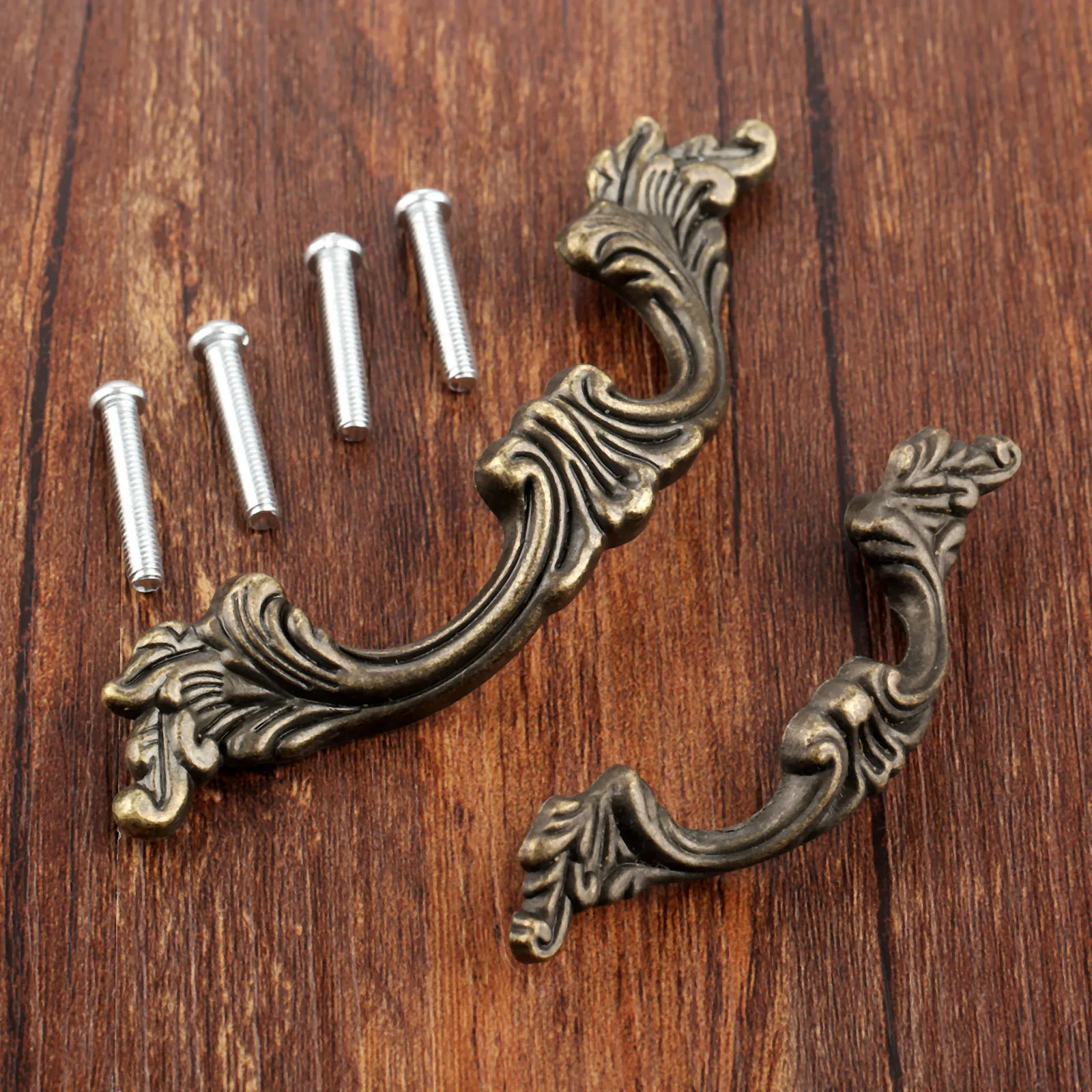 2Pcs Vintage Cabinet Wardrobe Cupboard Kitchen Pull Knob for Jewelry Wood Box Furniture Fittings Antique Furniture Handle Screws
2Pcs Vintage Cabinet Wardrobe Cupboard Kitchen Pull Knob for Jewelry Wood Box Furniture Fittings Antique Furniture Handle Screws