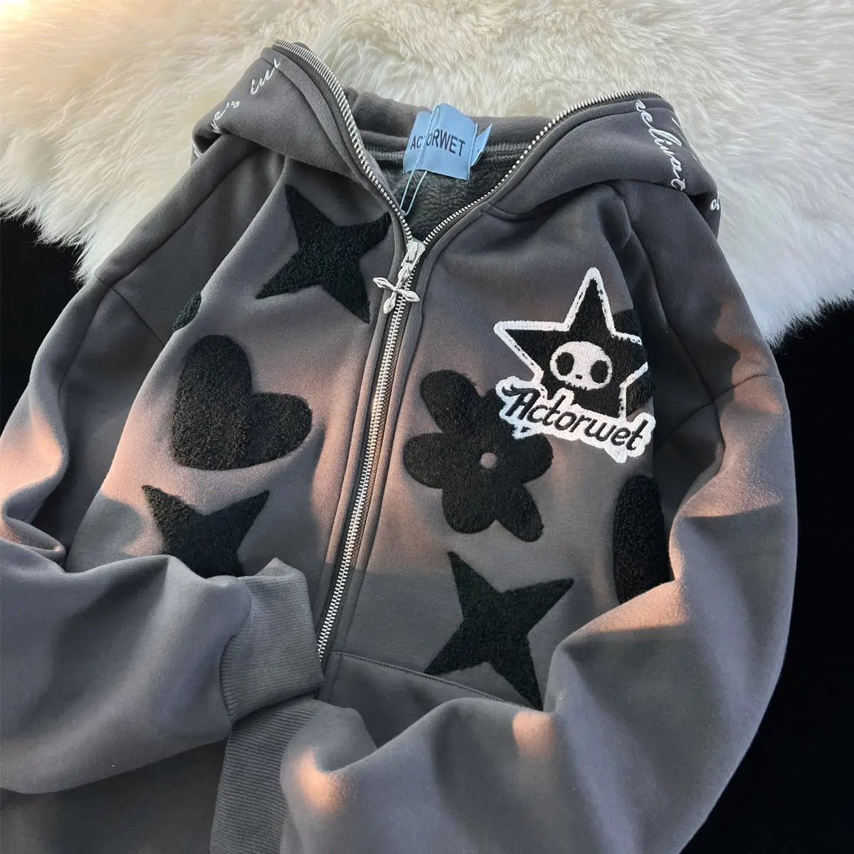 Sweatshirt Zip Hoodie Y2k Streetwear Loose Vintage Clothes Tops Harajuku Jacket Casual Gothic Oversized Cartoon Patchwork Top
Sweatshirt Zip Hoodie Y2k Streetwear Loose Vintage Clothes Tops Harajuku Jacket Casual Gothic Oversized Cartoon Patchwork Top