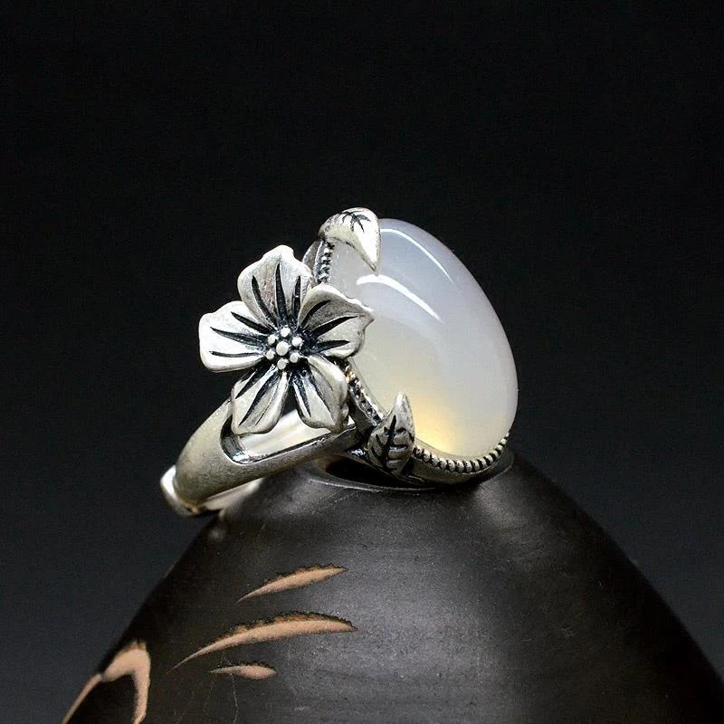 New silver original design plum blossom inlaid With Natural White Jade Pith Female Chinese Style light luxury cool breeze ring
New silver original design plum blossom inlaid With Natural White Jade Pith Female Chinese Style light luxury cool breeze ring