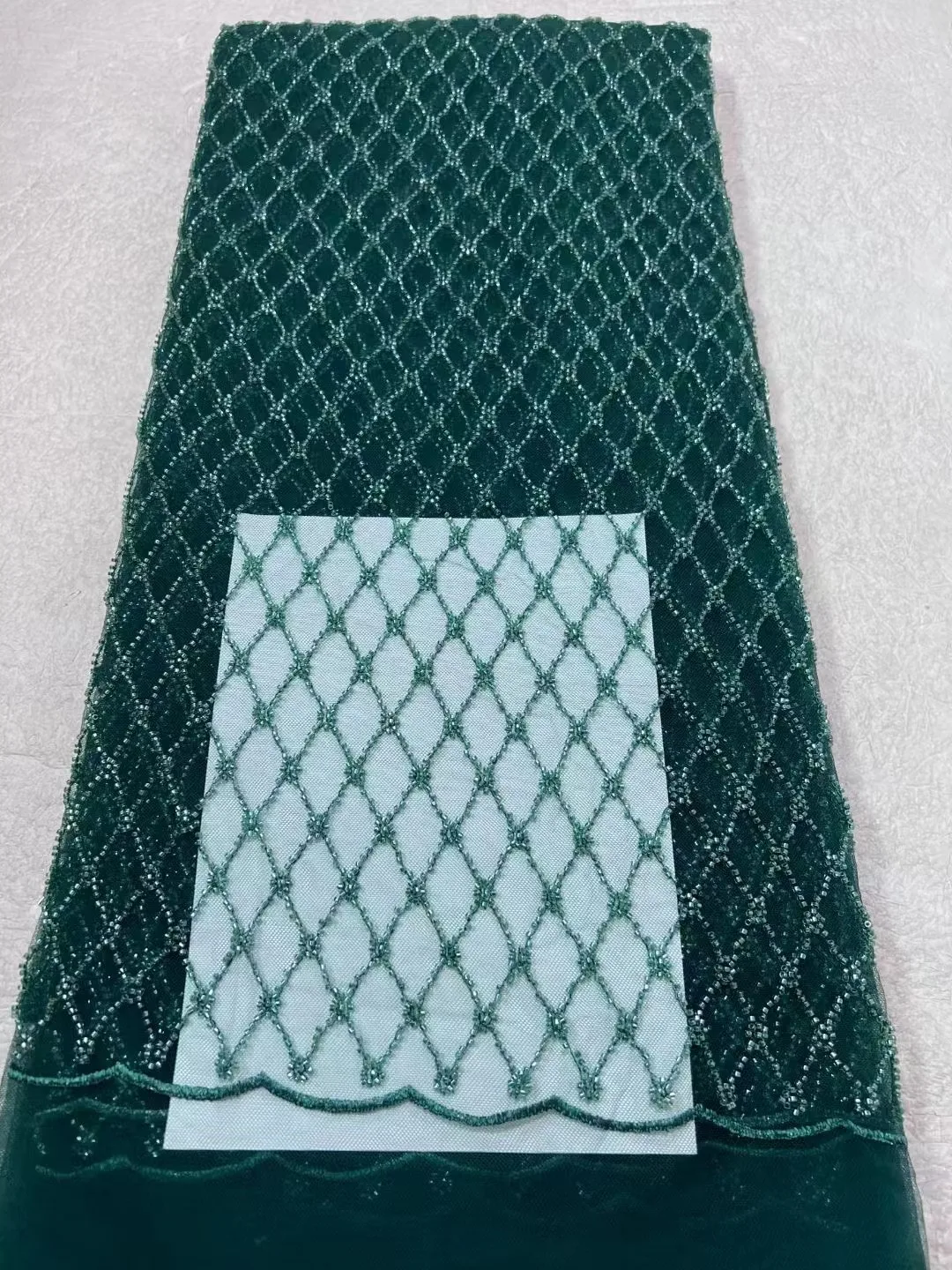 Fashion Elegant Luxury African Net Mesh Lace Fabric 2023 Beads Embroidery Sequins French Tulle Lace for Wedding Dress
Fashion Elegant Luxury African Net Mesh Lace Fabric 2023 Beads Embroidery Sequins French Tulle Lace for Wedding Dress