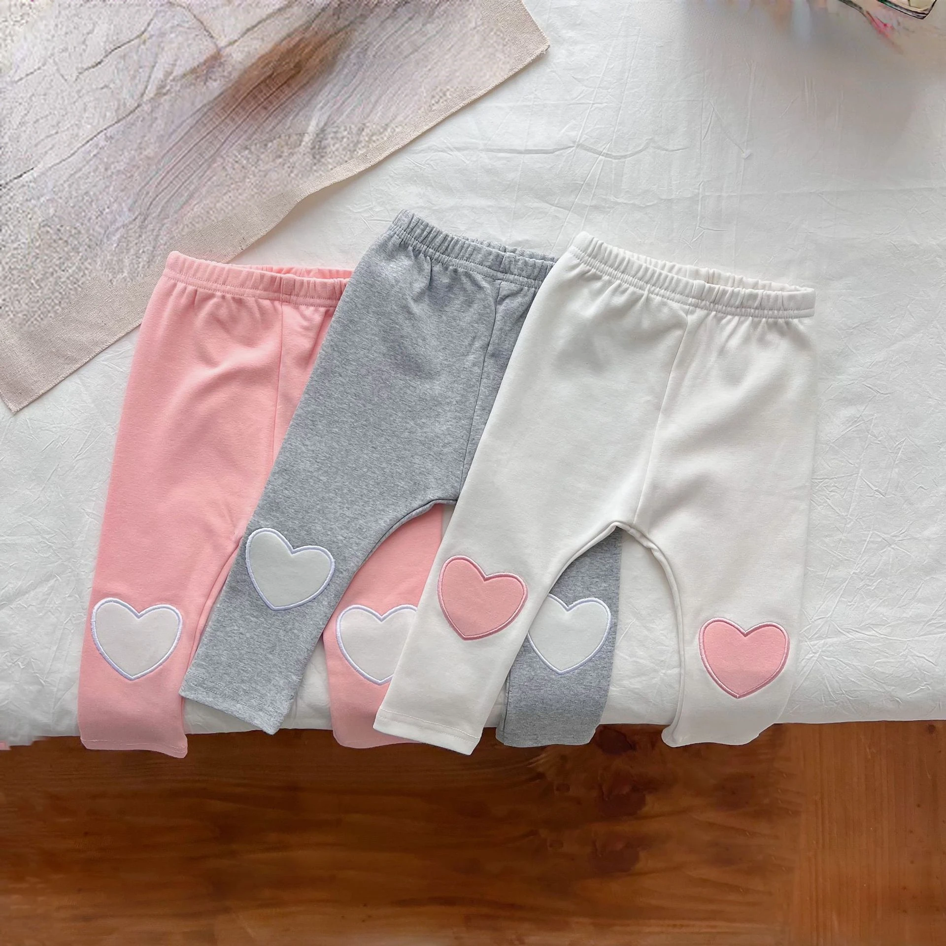 2022 Korean Style Autumn Baby Girl Legging Cotton Baby Girls Leggings Printed Kids Pants Children Casual Trousers
2022 Korean Style Autumn Baby Girl Legging Cotton Baby Girls Leggings Printed Kids Pants Children Casual Trousers