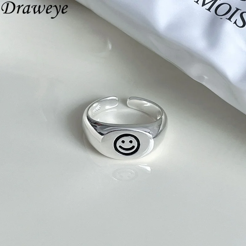 Draweye Smile Rings for Women Metal Silver Color Y2k Forefinger Jewelry Simple Fashion Vintage Female Retro Anillow Mujer
Draweye Smile Rings for Women Metal Silver Color Y2k Forefinger Jewelry Simple Fashion Vintage Female Retro Anillow Mujer