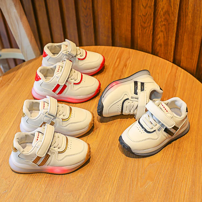 Fashion children's sports shoes 2022 spring summer models luminous toddler shoes boys girls casual shoes LED flashing lights
Fashion children's sports shoes 2022 spring summer models luminous toddler shoes boys girls casual shoes LED flashing lights