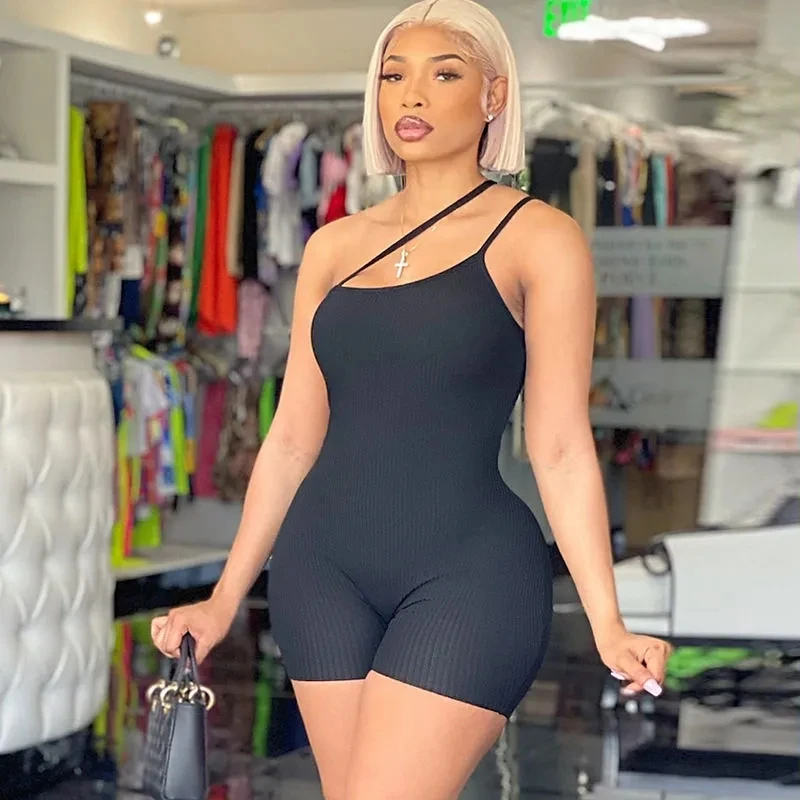 Europe and the United States cross border women's 2022 new summer fashion solid color slim slim slant shoulder backless jumpsuit
Europe and the United States cross border women's 2022 new summer fashion solid color slim slim slant shoulder backless jumpsuit