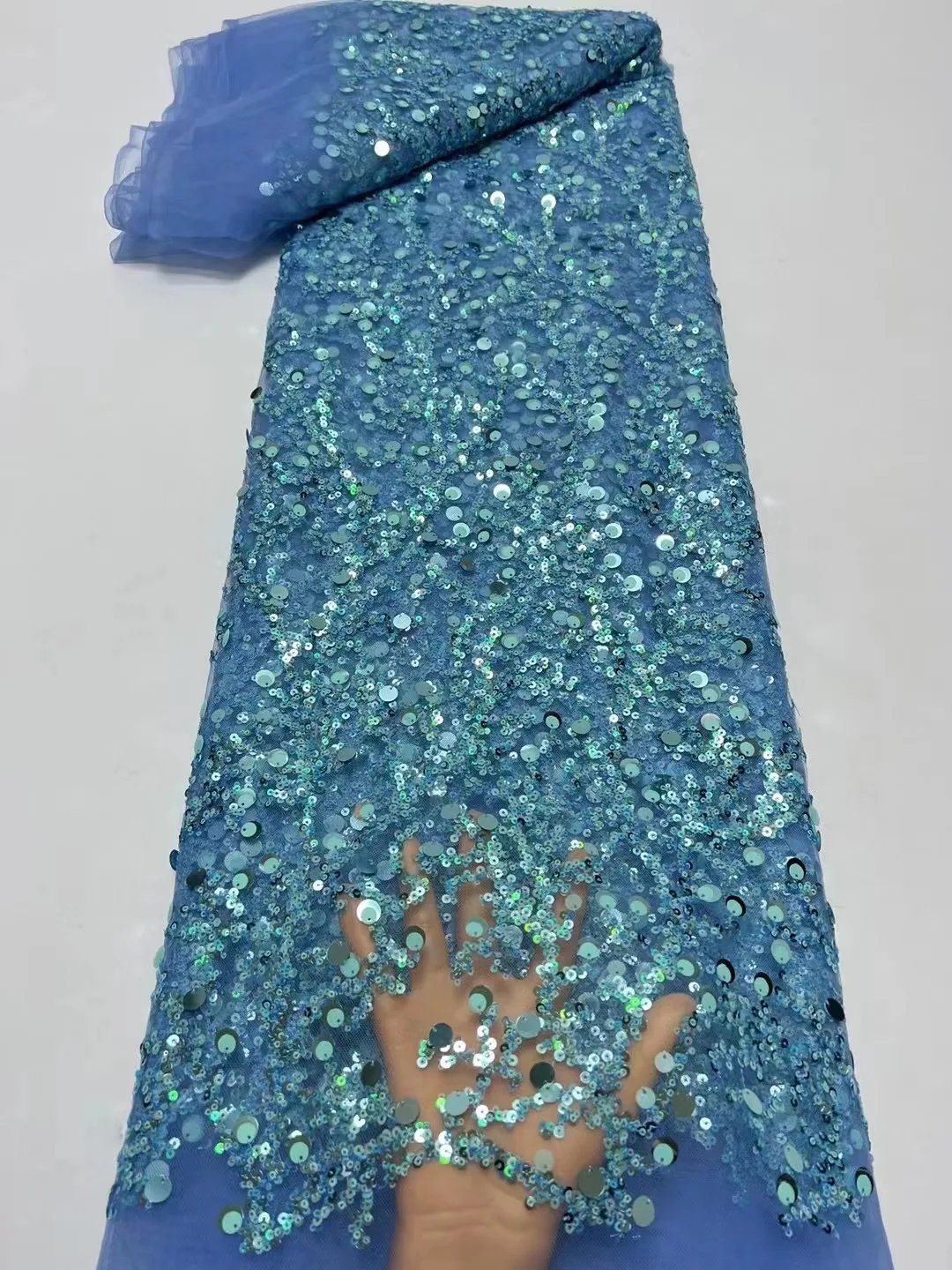 Blue African Sequins Lace Fabrics High Quality Nigerian French Mesh Net Lace Fabric for Woman Dress Sewing
Blue African Sequins Lace Fabrics High Quality Nigerian French Mesh Net Lace Fabric for Woman Dress Sewing
