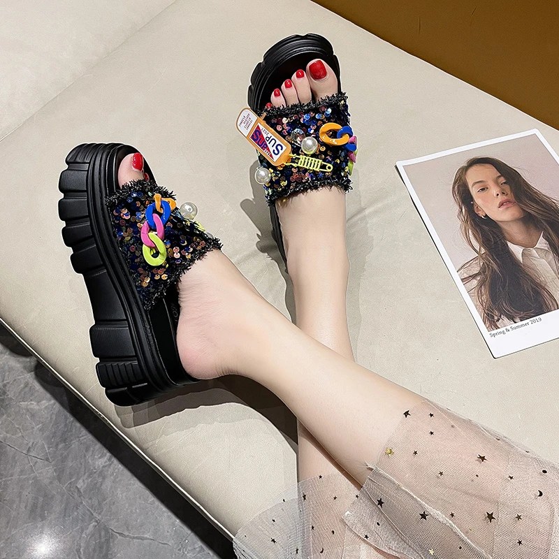 Designer Platform High Heels Bling Women Slippers 2022 Summer New Pumps Sandals Fashion Dress Flip Flop Slides Beach Women Shoes
Designer Platform High Heels Bling Women Slippers 2022 Summer New Pumps Sandals Fashion Dress Flip Flop Slides Beach Women Shoes