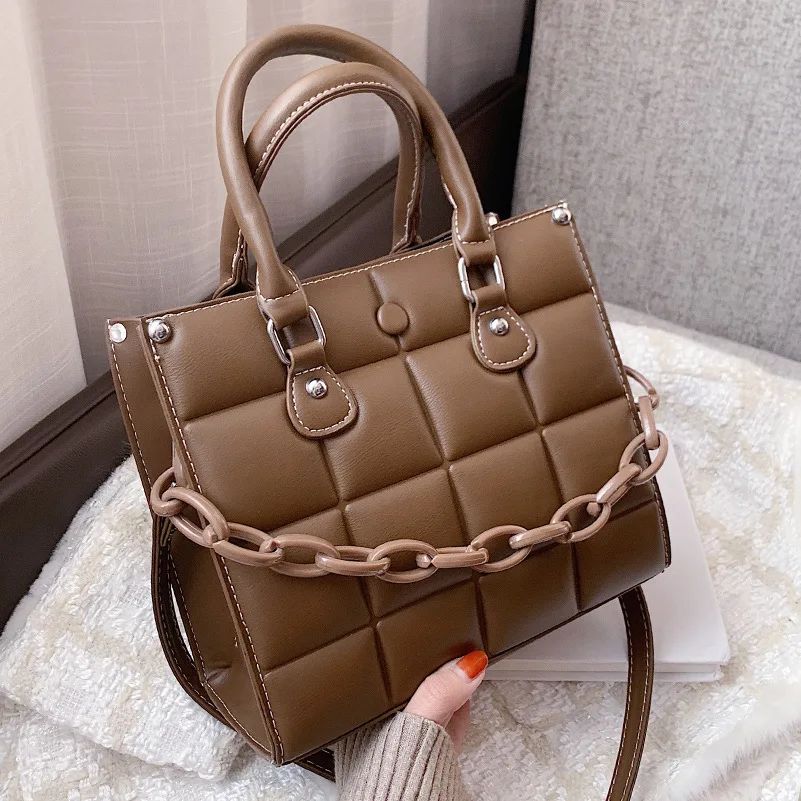 Latest style Hand Bags Women 2021 Shoulder Bag Luxury Handbags Women Bag Designer Large Capacity Crossbody Bag Bolsas Feminina
Latest style Hand Bags Women 2021 Shoulder Bag Luxury Handbags Women Bag Designer Large Capacity Crossbody Bag Bolsas Feminina
