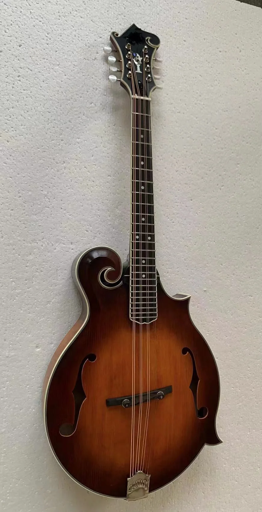 Top Quality Custom Mandolin Guitar All Solid Canadian Tiger / Flame Maple Top Back & Sides Free Shipping
Top Quality Custom Mandolin Guitar All Solid Canadian Tiger / Flame Maple Top Back & Sides Free Shipping