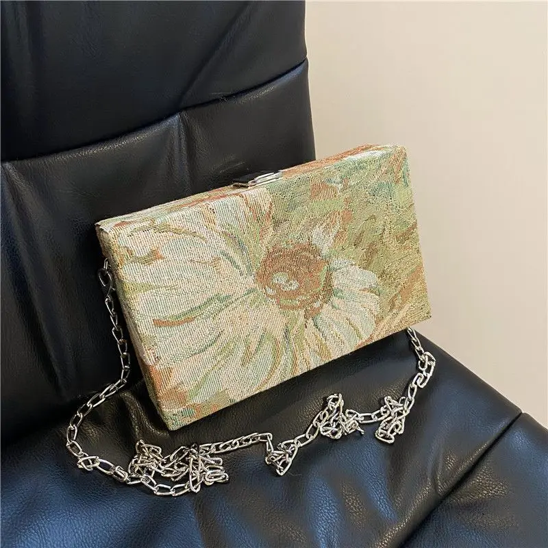 Casual Embroidery Flower Printed Handbag Fashion Party Summer Women Handle Bag Shopping Lady Designer Clutch Wallet
Casual Embroidery Flower Printed Handbag Fashion Party Summer Women Handle Bag Shopping Lady Designer Clutch Wallet