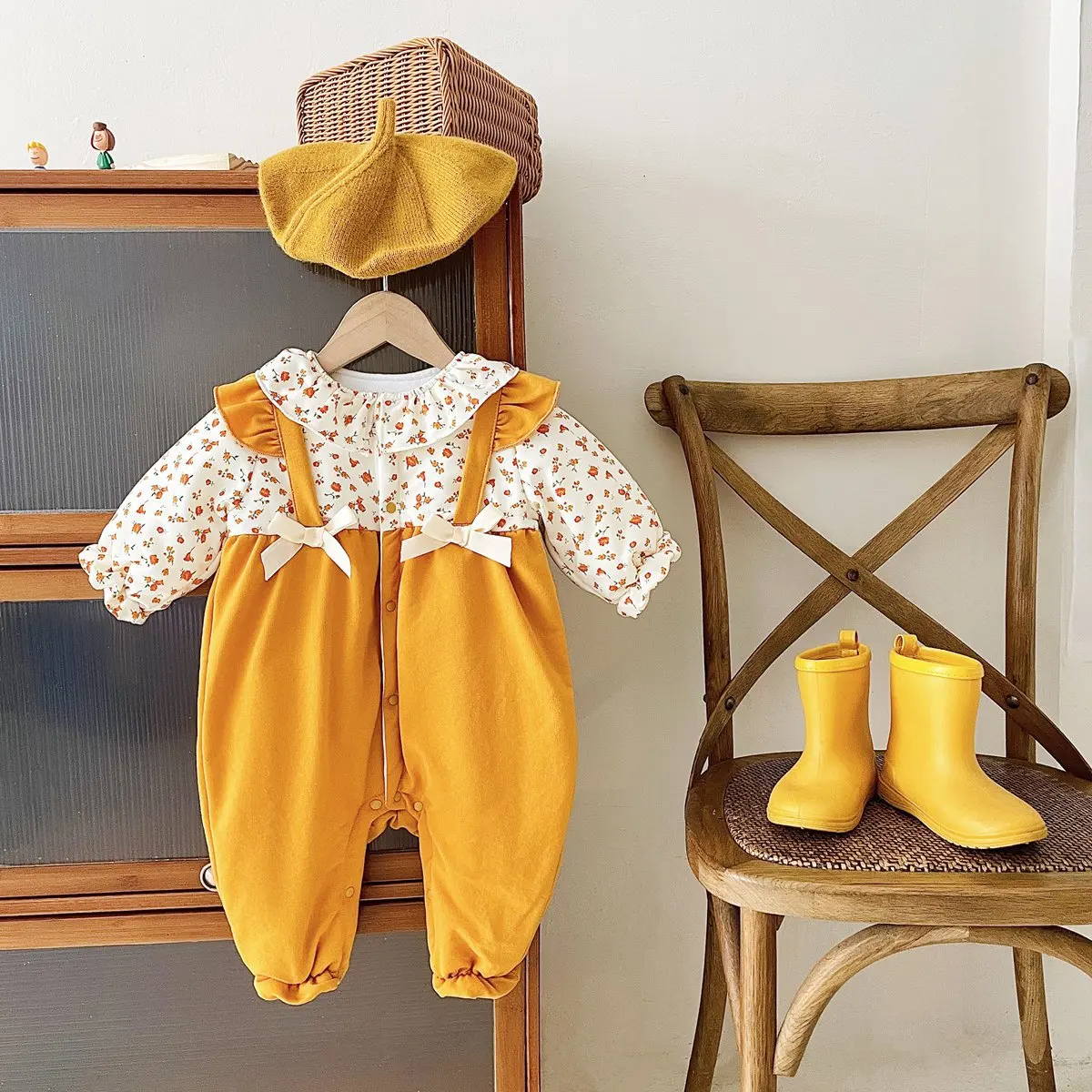 Floral Print Newborn Baby Girls Rompers Winter Thick Warm Ruffles Bowknock Infant Jumpsuit Long Sleeve Toddler Overall Outerwear
Floral Print Newborn Baby Girls Rompers Winter Thick Warm Ruffles Bowknock Infant Jumpsuit Long Sleeve Toddler Overall Outerwear