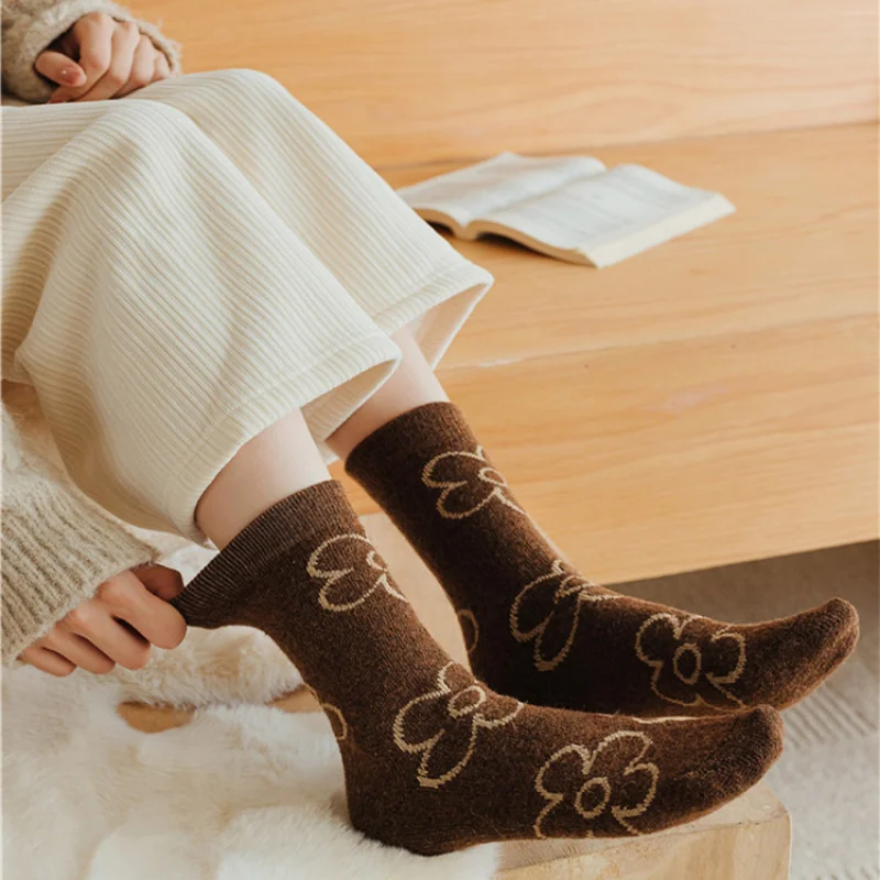 Women Autumn Winter Thick Warm Long Socks Wool Cashmere Thermal Vintage Harajuku Crew Socks Japanese Kawaii Cartoon Cute Socks
Women Autumn Winter Thick Warm Long Socks Wool Cashmere Thermal Vintage Harajuku Crew Socks Japanese Kawaii Cartoon Cute Socks