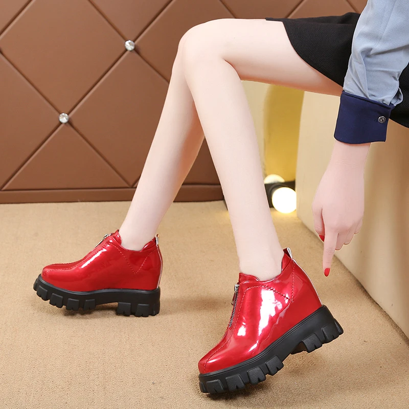 Женская обувь на толстой подошве, водонепроницаемая кожаная обувь, Новинка весна-осень 2022, модная женская обувь, черные туфли, красные
Женская обувь на толстой подошве, водонепроницаемая кожаная обувь, Новинка весна-осень 2022, модная женская обувь, черные туфли, красные