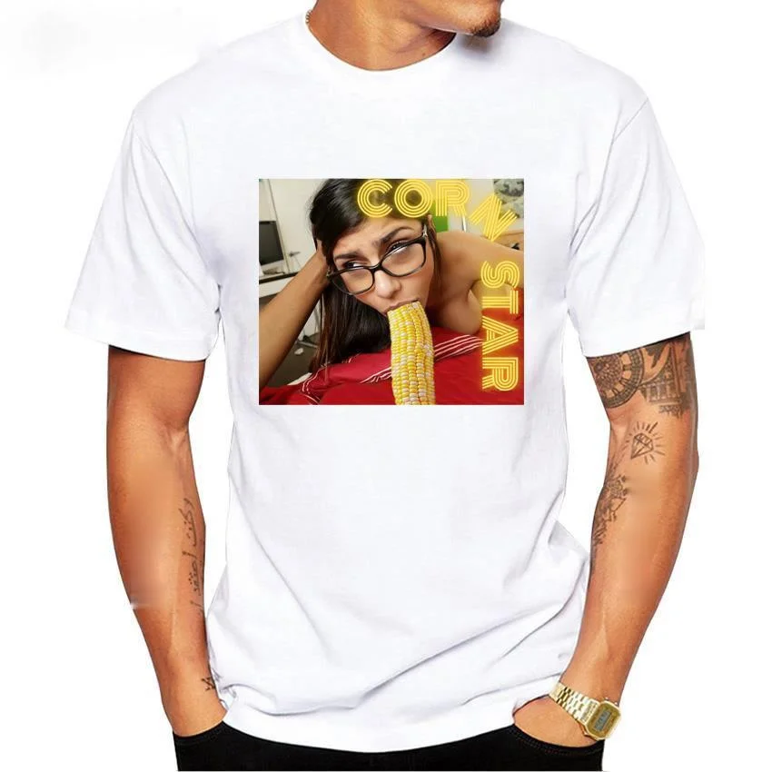 Mia Khalifa Suck Corn Humor Print T-Shirt Summer Fashion Men Short Sleeve Funny Casual White Tops Vintage Hip Hop Style Boy Tees
Mia Khalifa Suck Corn Humor Print T-Shirt Summer Fashion Men Short Sleeve Funny Casual White Tops Vintage Hip Hop Style Boy Tees