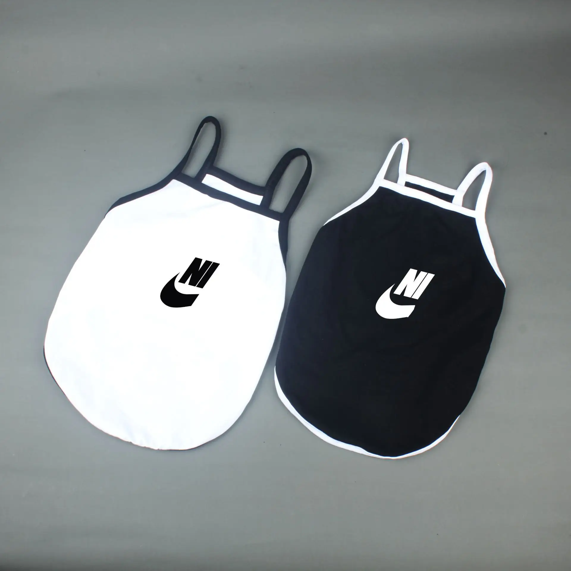 popular fashion belt pet vest small pet clothes summer cotton black and white dichromatic teddy corgi schnauzer dog vest
popular fashion belt pet vest small pet clothes summer cotton black and white dichromatic teddy corgi schnauzer dog vest