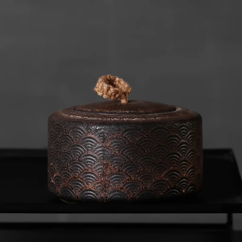 Stoneware Gilding Xiangyun Retro Chinese Tea Jar Sealed Tea Caddy With Lid Tea Canister
Stoneware Gilding Xiangyun Retro Chinese Tea Jar Sealed Tea Caddy With Lid Tea Canister