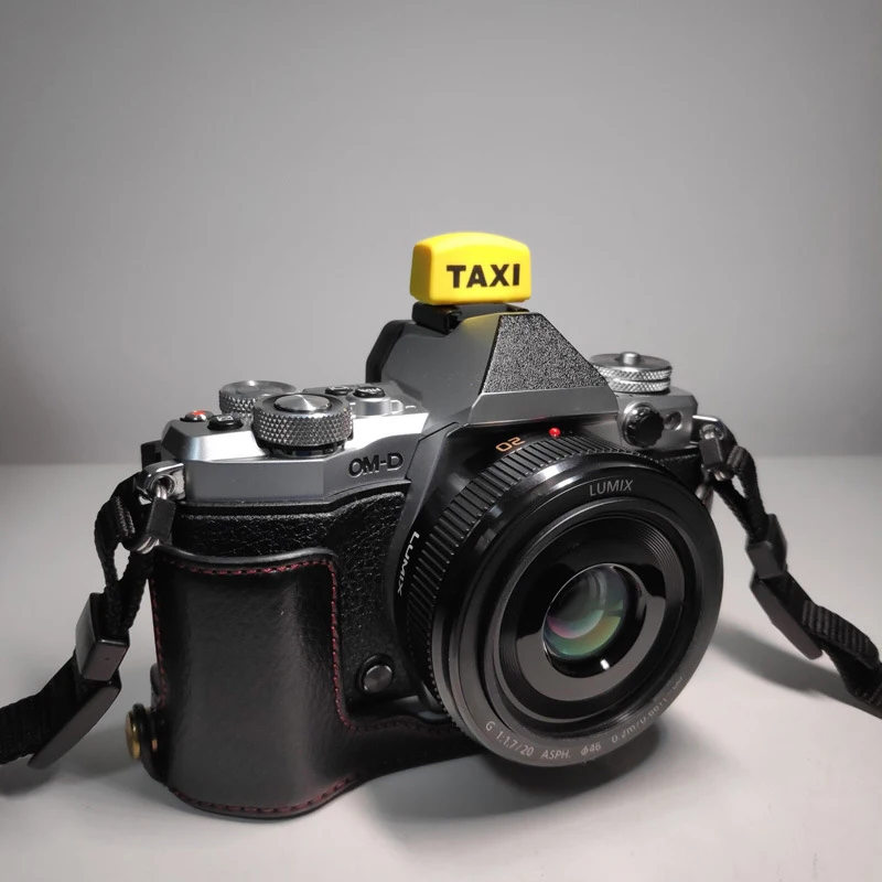 TAXI Hot Shoe Protection Cover SLR Camera Hot Shoe Cap Dustproof Cute Cartoon Photography
TAXI Hot Shoe Protection Cover SLR Camera Hot Shoe Cap Dustproof Cute Cartoon Photography