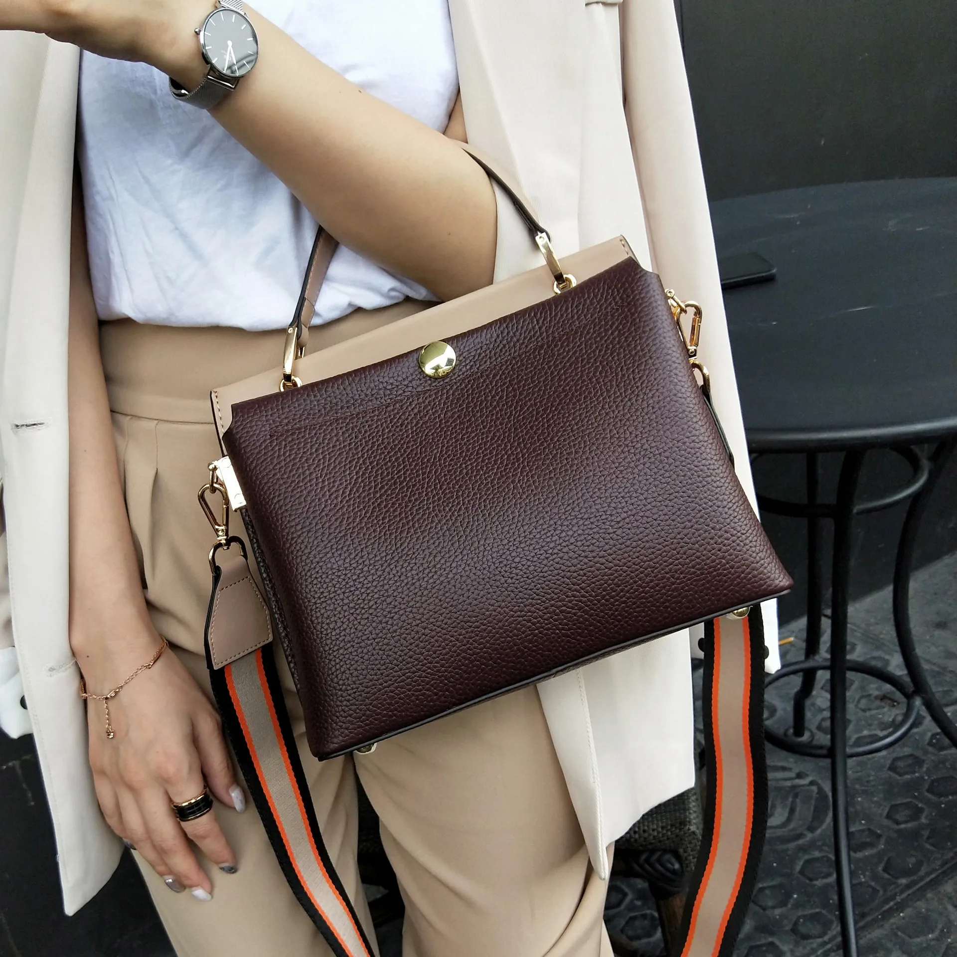 2022 искусственная кожаная сумка, рюкзак, сумка большой вместимости, высокое качество
2022 искусственная кожаная сумка, рюкзак, сумка большой вместимости, высокое качество