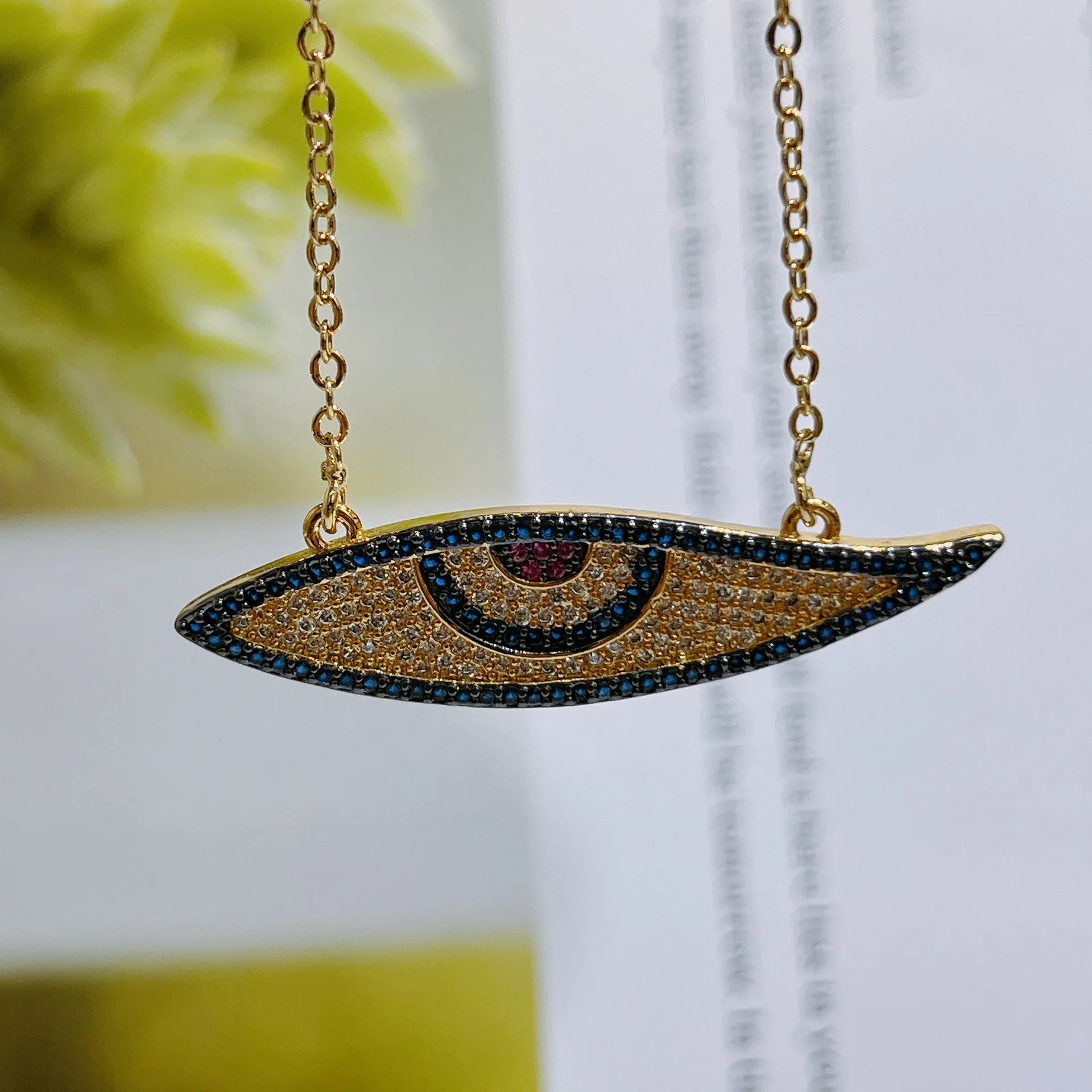Micro-set zircon meteor necklace rhinestone necklace eight-pointed star necklace adjustable necklace for female wholesale
Micro-set zircon meteor necklace rhinestone necklace eight-pointed star necklace adjustable necklace for female wholesale