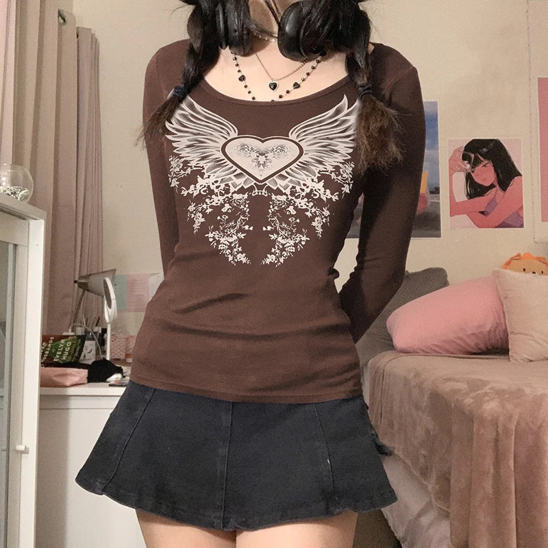 Женская футболка с длинным рукавом, круглым вырезом и принтом
Женская футболка с длинным рукавом, круглым вырезом и принтом