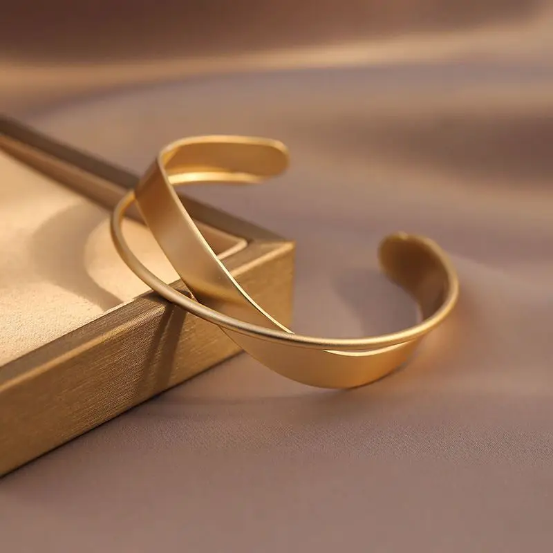 Vintage Möbius Metal Open Bangle for Women Girls Mobius Twisted Cross Cuff Bracelet Casual Simple Fashion Jewelry Stacked Gift
Vintage Möbius Metal Open Bangle for Women Girls Mobius Twisted Cross Cuff Bracelet Casual Simple Fashion Jewelry Stacked Gift