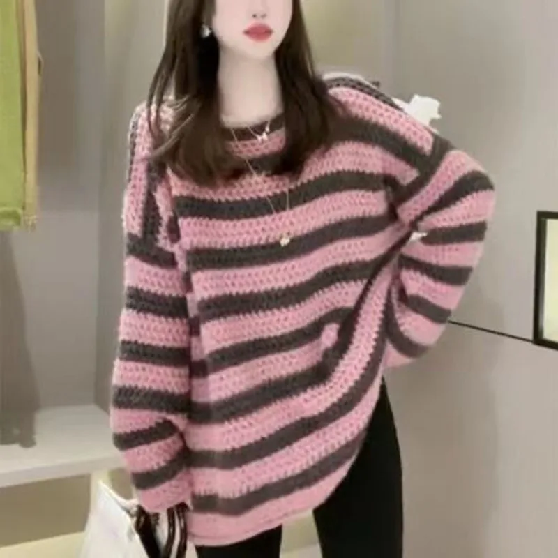 2022 New Arrival Autumn Korean Style Women All-matched Loose Casual O-neck Long Sleeve Pullover Striped Knitted Sweater P968
2022 New Arrival Autumn Korean Style Women All-matched Loose Casual O-neck Long Sleeve Pullover Striped Knitted Sweater P968