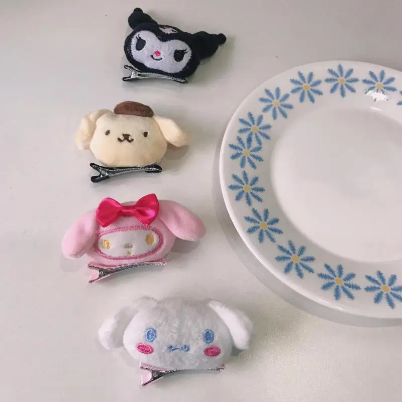 Kawaii Sanrioed плюшевая шпилька для волос милый Kurome My Melody Cinnamoroll мультфильм аниме шпилька для волос плюшевые игрушки для девочек подарок на день р... 
Kawaii Sanrioed плюшевая шпилька для волос милый Kurome My Melody Cinnamoroll мультфильм аниме шпилька для волос плюшевые игрушки для девочек подарок на день р...