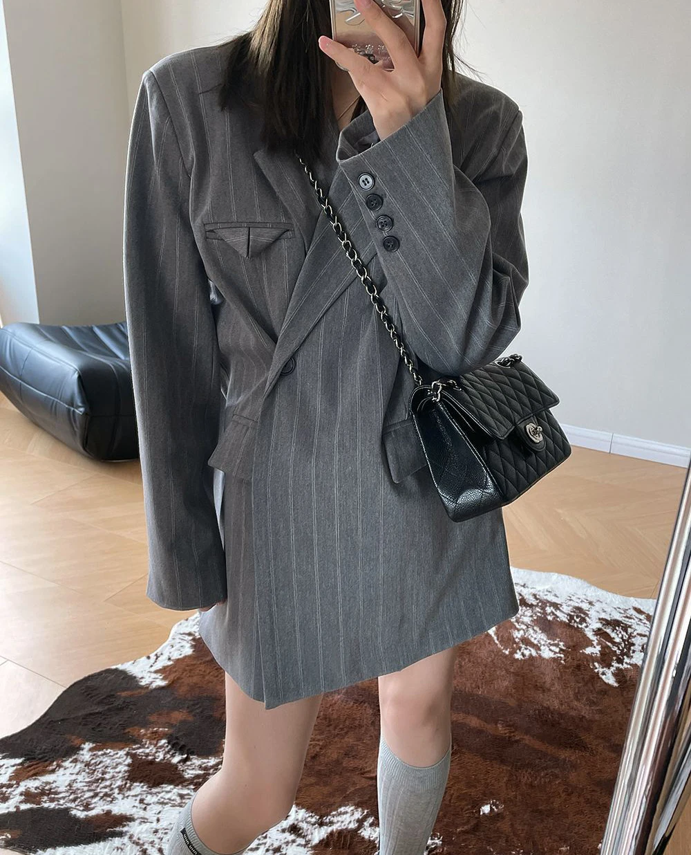 2022 Autumn New Stylish Women's Clothing New Korean Style Fashionable Loose Coats Chic and Elegant Jacket Striped Suit Blazers
2022 Autumn New Stylish Women's Clothing New Korean Style Fashionable Loose Coats Chic and Elegant Jacket Striped Suit Blazers
