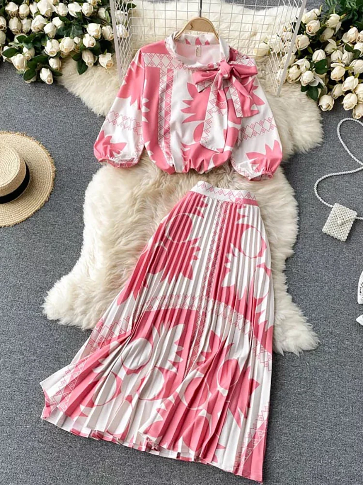 Повседневный комплект из 2 предметов с цветочным принтом
Повседневный комплект из 2 предметов с цветочным принтом