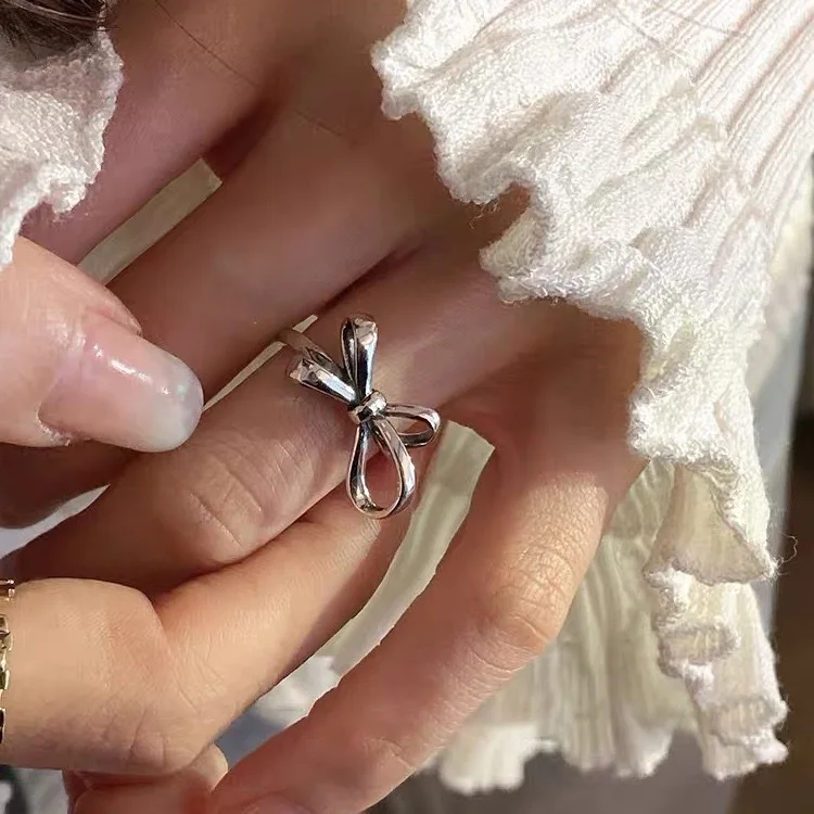 FMILY Minimalist Bow Ring 925 Sterling Silver New Temperament Retro Fashion All-match Creative Jewelry for Girlfriend Gift
FMILY Minimalist Bow Ring 925 Sterling Silver New Temperament Retro Fashion All-match Creative Jewelry for Girlfriend Gift