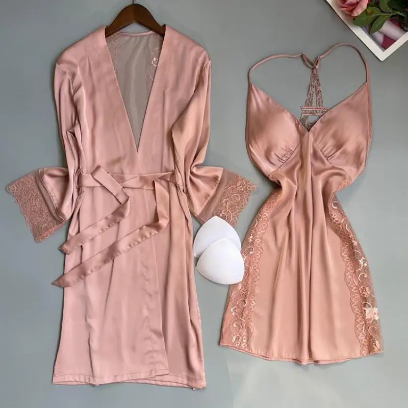 Женский кружевной комплект из двух предметов, атласная пижама с вырезами, халат и ночная рубашка
Женский кружевной комплект из двух предметов, атласная пижама с вырезами, халат и ночная рубашка
