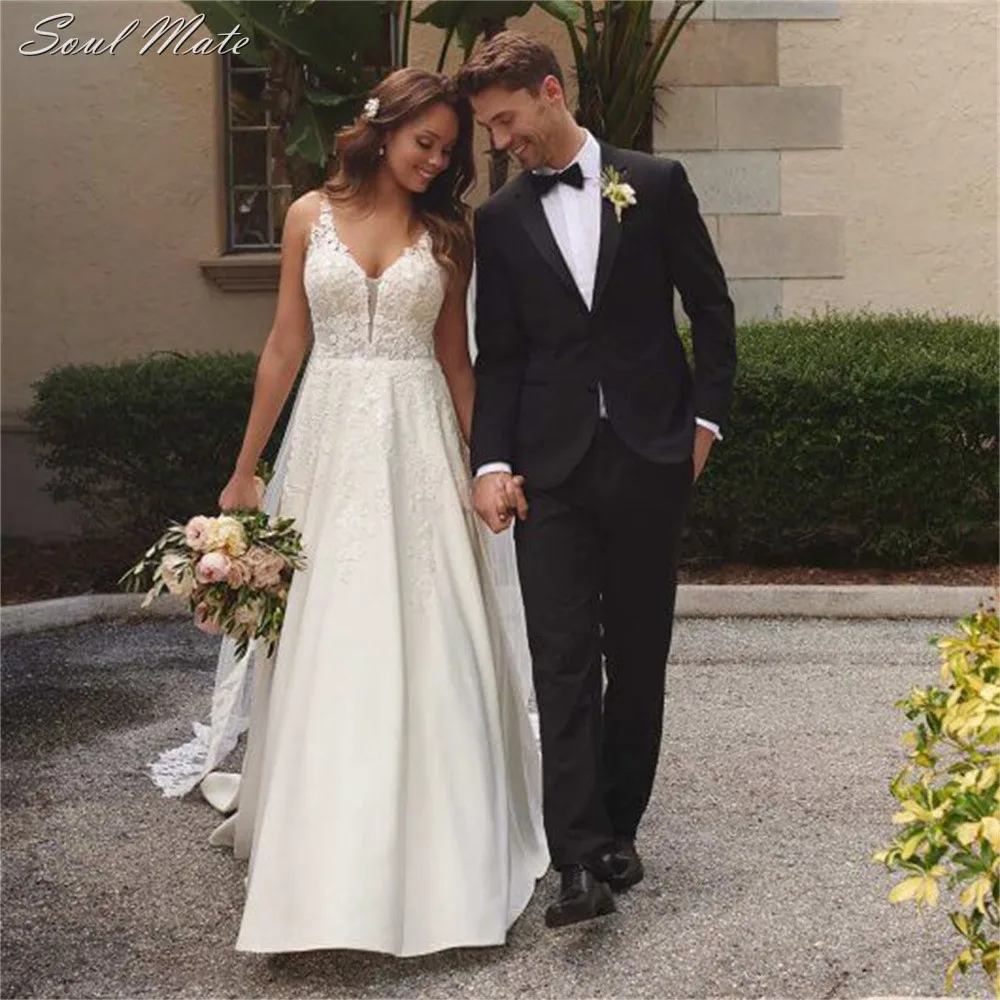 Exquisite Sweetheart Lace A Line Wedding Dresses 2023 For Women Bride Gown Appliques Button Backless Bridal Dress Robe De Mariée
Exquisite Sweetheart Lace A Line Wedding Dresses 2023 For Women Bride Gown Appliques Button Backless Bridal Dress Robe De Mariée