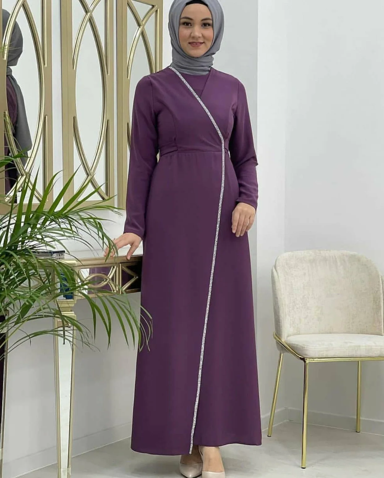 Новинка Abaya Средний Восток мусульманский Рамадан халат для женщин модные блестящие кружевные кафтаны с поясом Дубай Арабский Традиционный мусульманский наряд для женщин
Новинка Abaya Средний Восток мусульманский Рамадан халат для женщин модные блестящие кружевные кафтаны с поясом Дубай Арабский Традиционный мусульманский наряд для женщин