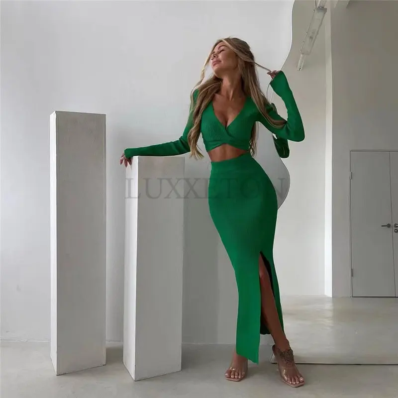 Autumn Knit Women Set Solid V Neck Long Sleeve Lce Up Short Top And High Waist Mini Skirt Sexy Street Two Pieces Set
Autumn Knit Women Set Solid V Neck Long Sleeve Lce Up Short Top And High Waist Mini Skirt Sexy Street Two Pieces Set