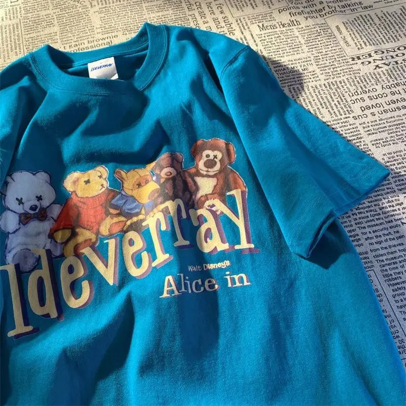 Short sleeved women t-shirt men summer bear print American style high street retro half sleeved loose kawaii graphic t shirts
Short sleeved women t-shirt men summer bear print American style high street retro half sleeved loose kawaii graphic t shirts