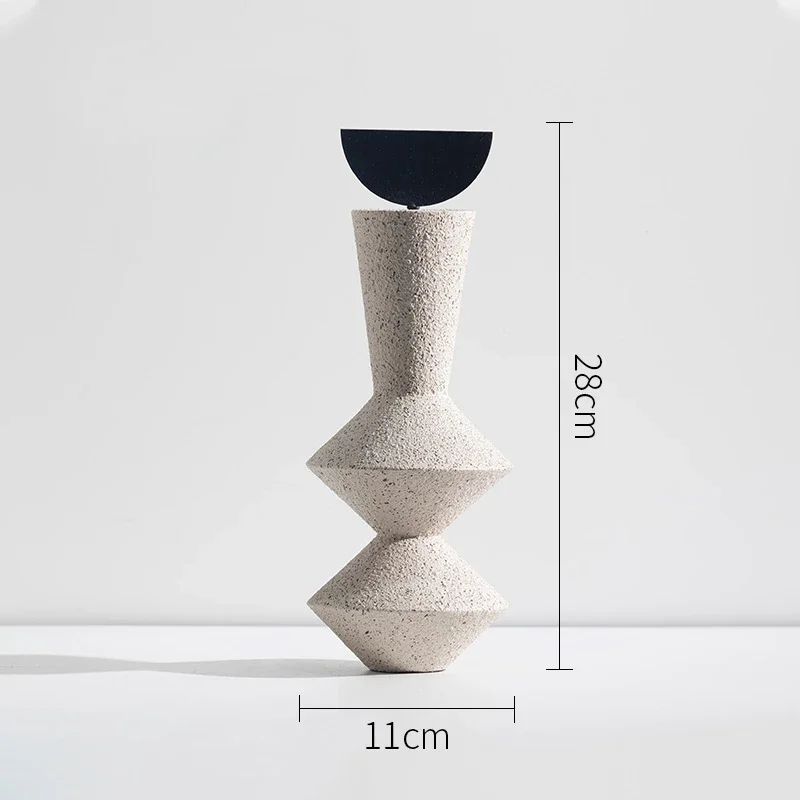 Абстрактная геометрическая статуэтка из смолы и железа
Абстрактная геометрическая статуэтка из смолы и железа