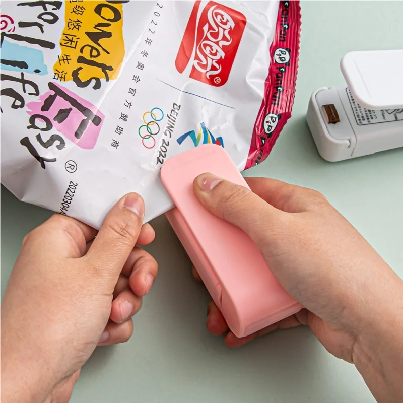 Mini Heat Bag Sealing Machine Package Sealer Household Accessories Thermal Plastic Food Bag Closure Portable Kitchen Accessories
Mini Heat Bag Sealing Machine Package Sealer Household Accessories Thermal Plastic Food Bag Closure Portable Kitchen Accessories