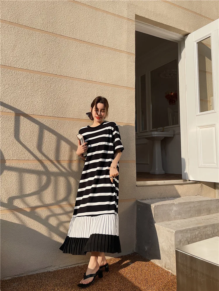 PNN 2023Lente Nieuwe Stijl Originele Print Jurk Losse Patchwork Top Vrouwen Mode
PNN 2023Lente Nieuwe Stijl Originele Print Jurk Losse Patchwork Top Vrouwen Mode