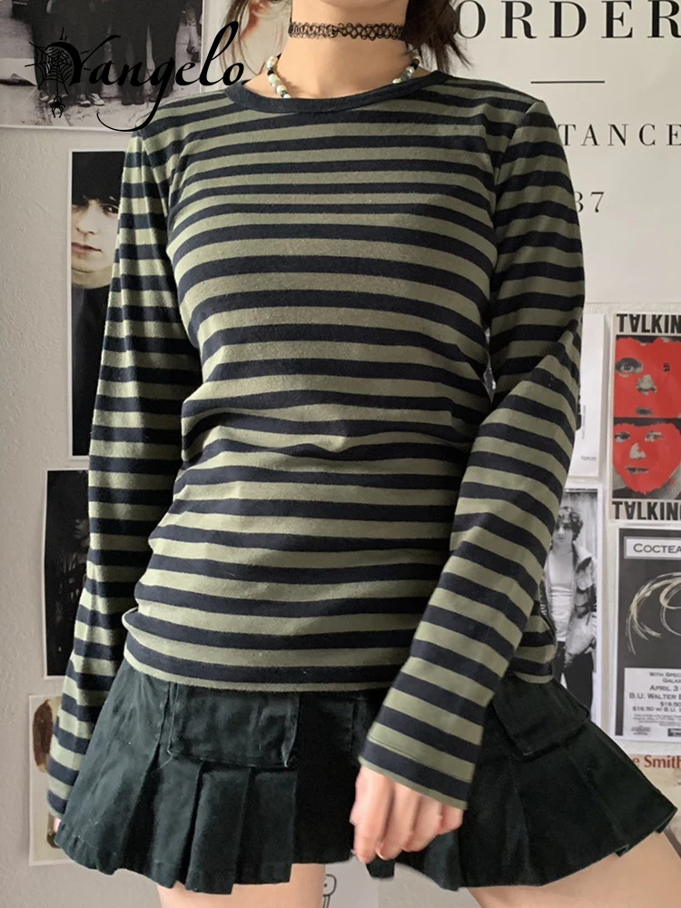 Женская футболка с длинным рукавом, круглым вырезом и принтом 
Женская футболка с длинным рукавом, круглым вырезом и принтом