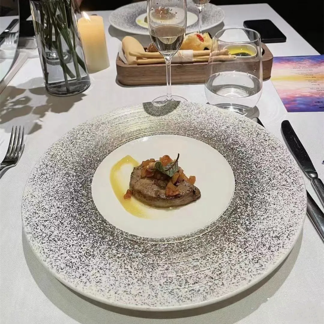 

Белая керамическая золотая пудра, Круглый стейк, плоская тарелка, фотографическая тарелка, Высококачественная посуда для отеля, клуба