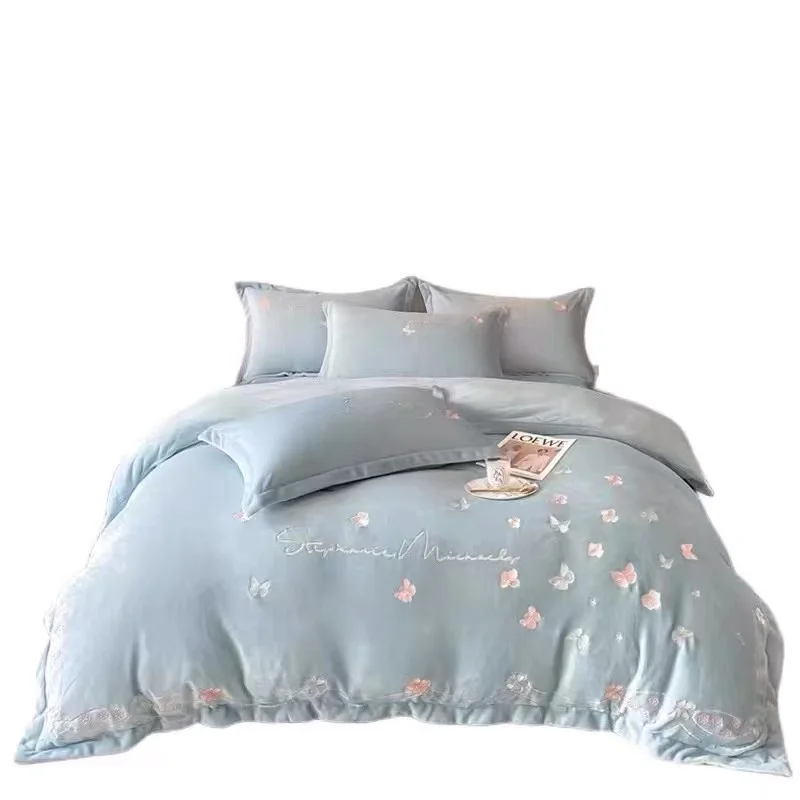 Good-looking Embroidery Winter Milk Fiber Four-Piece Plush Double-Sided Velvet Anti-Static Thermal Duvet Cover Four-Piece Suit o
Good-looking Embroidery Winter Milk Fiber Four-Piece Plush Double-Sided Velvet Anti-Static Thermal Duvet Cover Four-Piece Suit o