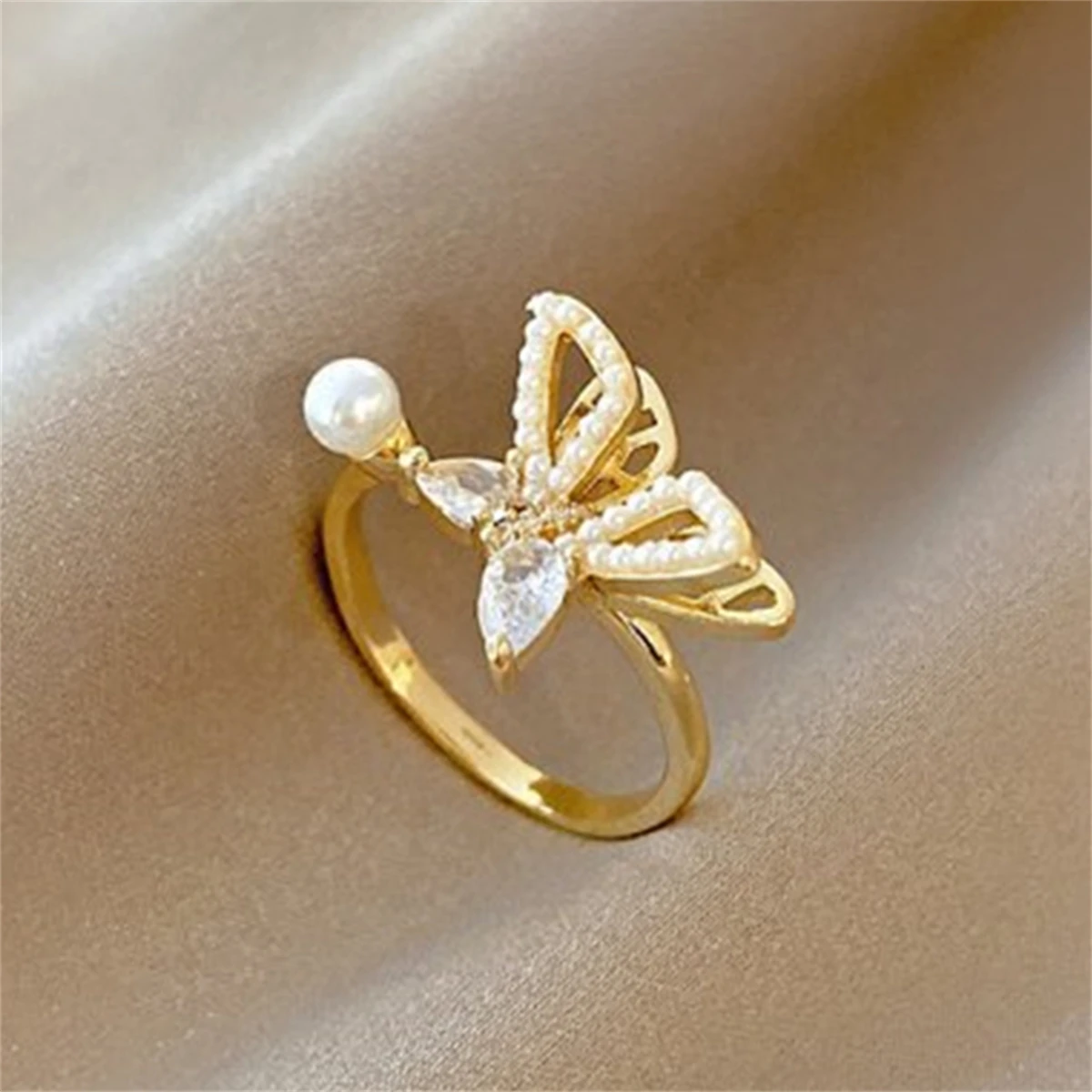 Korean Fashion Pearl Rings for Women Elegant Simple Butterfly Leaf Hollow Finger Ring Open Adjustable Gold Anillos Jewelry Gifts
Korean Fashion Pearl Rings for Women Elegant Simple Butterfly Leaf Hollow Finger Ring Open Adjustable Gold Anillos Jewelry Gifts