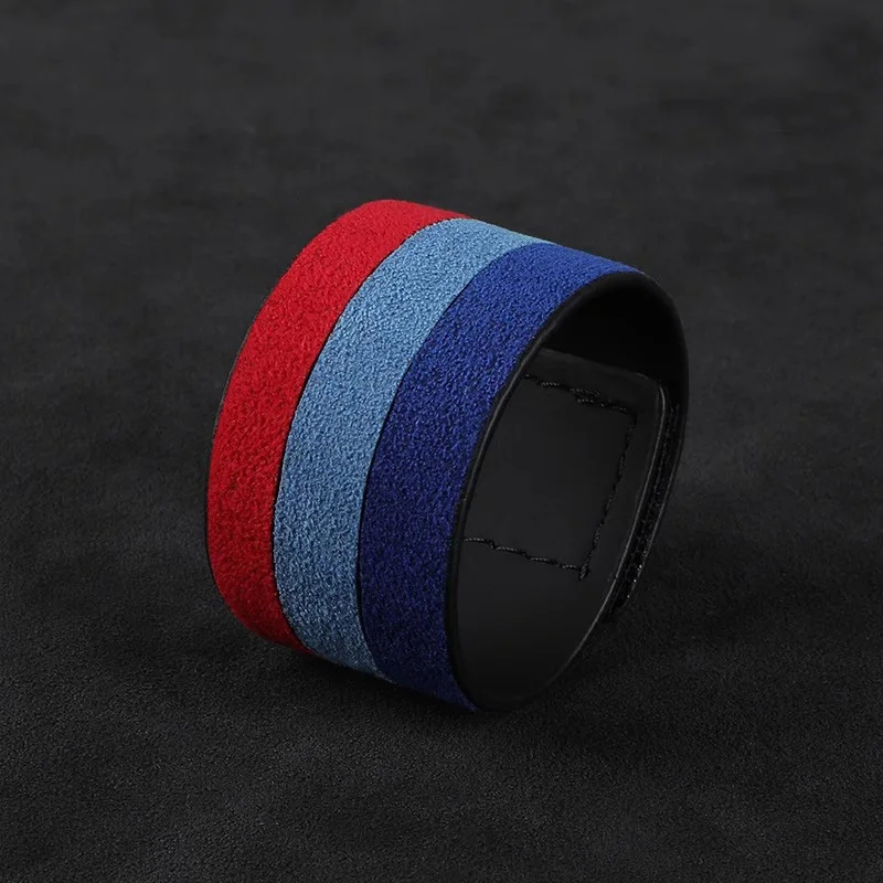 Универсальный автомобильный усилитель рулевого колеса, центральная линия, маркировка, верхний маркер рулевого колеса автомобиля, итальянский замшевый аксессуар для украшения автомобиля «сделай сам»
Универсальный автомобильный усилитель рулевого колеса, центральная линия, маркировка, верхний маркер рулевого колеса автомобиля, итальянский замшевый аксессуар для украшения автомобиля «сделай сам»