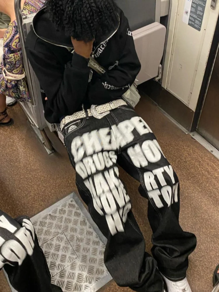 Y2k jeans hip-hop high street letter printed black jeans for men and women 2023 new ins street punk loose straight mopping pants
Y2k jeans hip-hop high street letter printed black jeans for men and women 2023 new ins street punk loose straight mopping pants